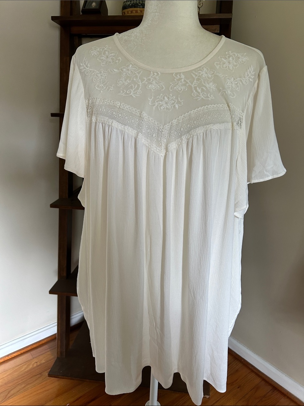 torrid Off White Embroidered Lace Yoke Flutter Sleeve Blouse